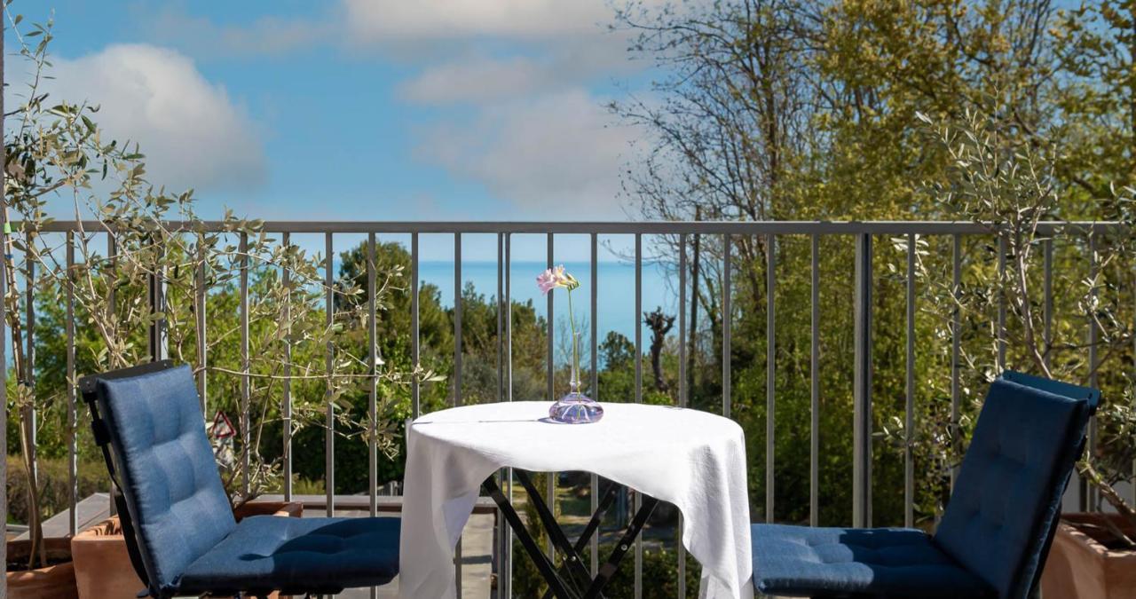Fiorenzuola di Focara Fiorenzuola Bed & Breakfast المظهر الخارجي الصورة