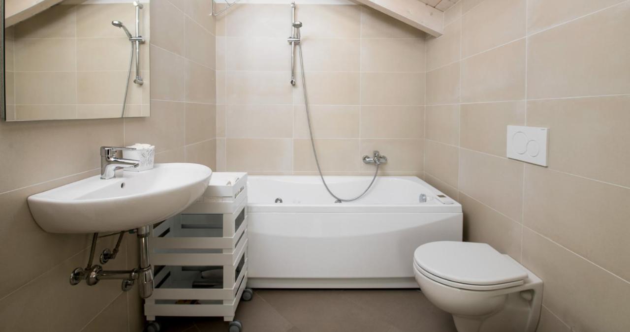 Fiorenzuola di Focara Fiorenzuola Bed & Breakfast المظهر الخارجي الصورة