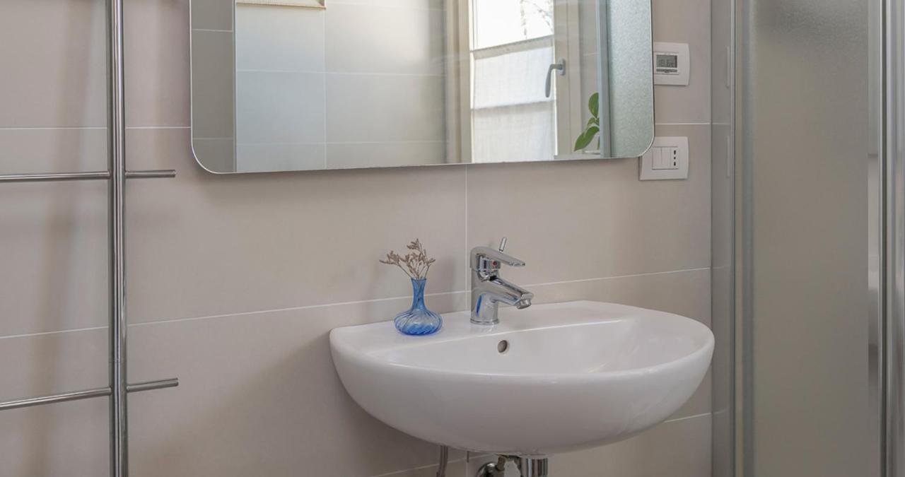 Fiorenzuola di Focara Fiorenzuola Bed & Breakfast الغرفة الصورة